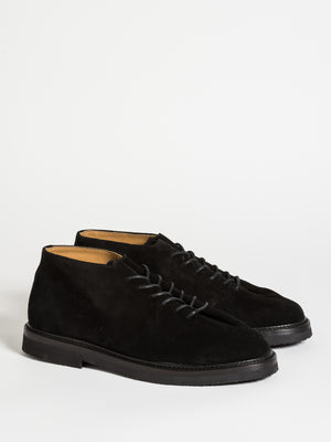 
                  
                    Load image into Gallery viewer, CHUKKA BLACK
                  
                