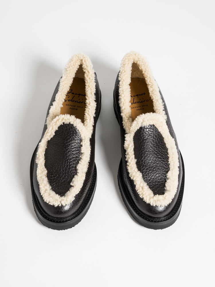 
                  
                    Load image into Gallery viewer, ALEXIS EBANO SHEARLING
                  
                