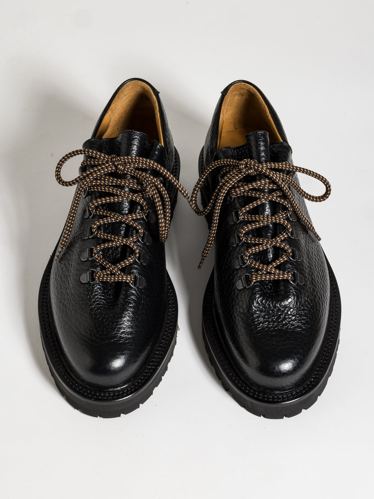 
                  
                    Load image into Gallery viewer, RASMUS BOLD BLACK
                  
                