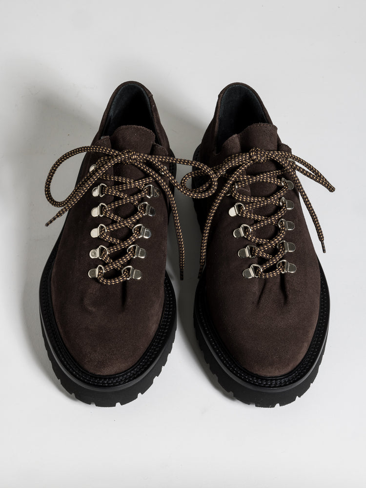 
                  
                    Load image into Gallery viewer, RASMUS BOLD SUEDE MOGANO
                  
                